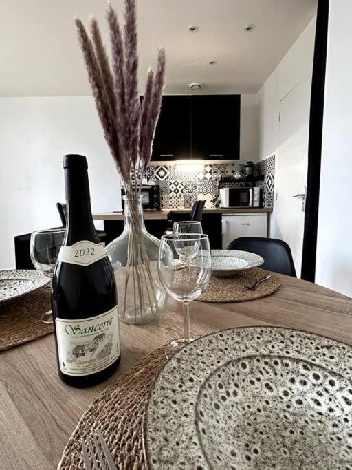Logement Neuf - Proximite Centre Bourges Dış mekan fotoğraf